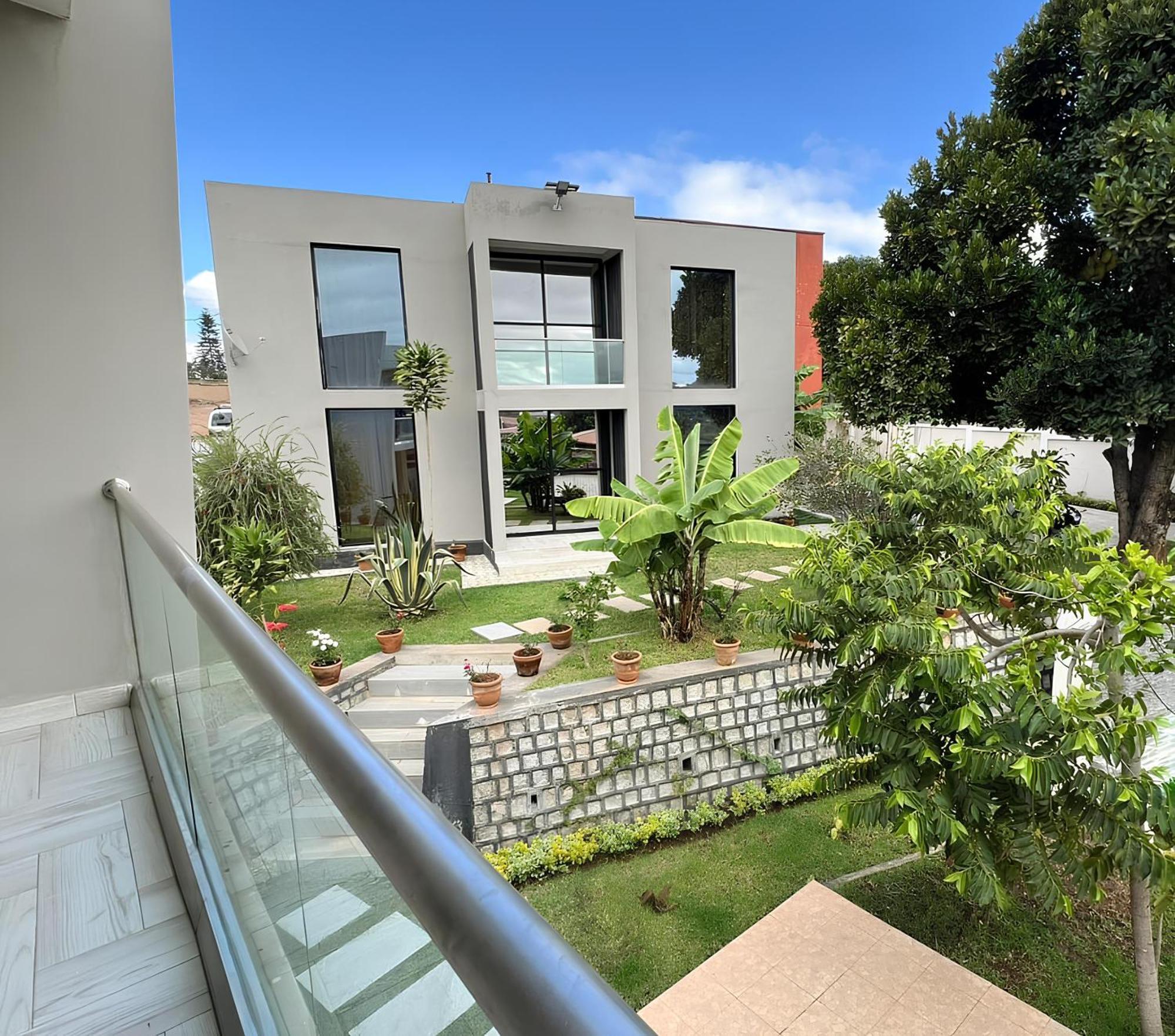 Guest House Nohfy Antananarivo Esterno foto