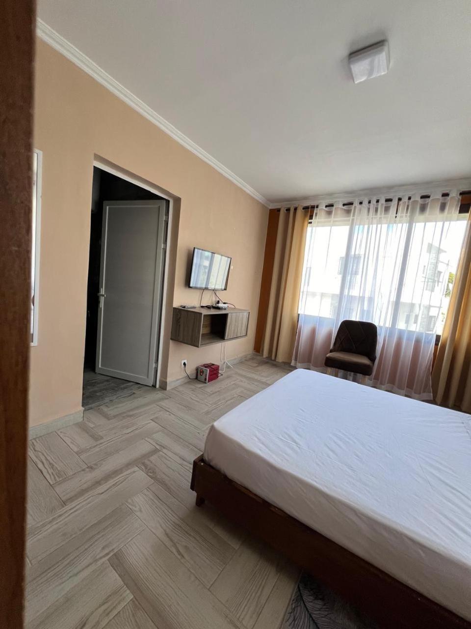 Guest House Nohfy Antananarivo Esterno foto